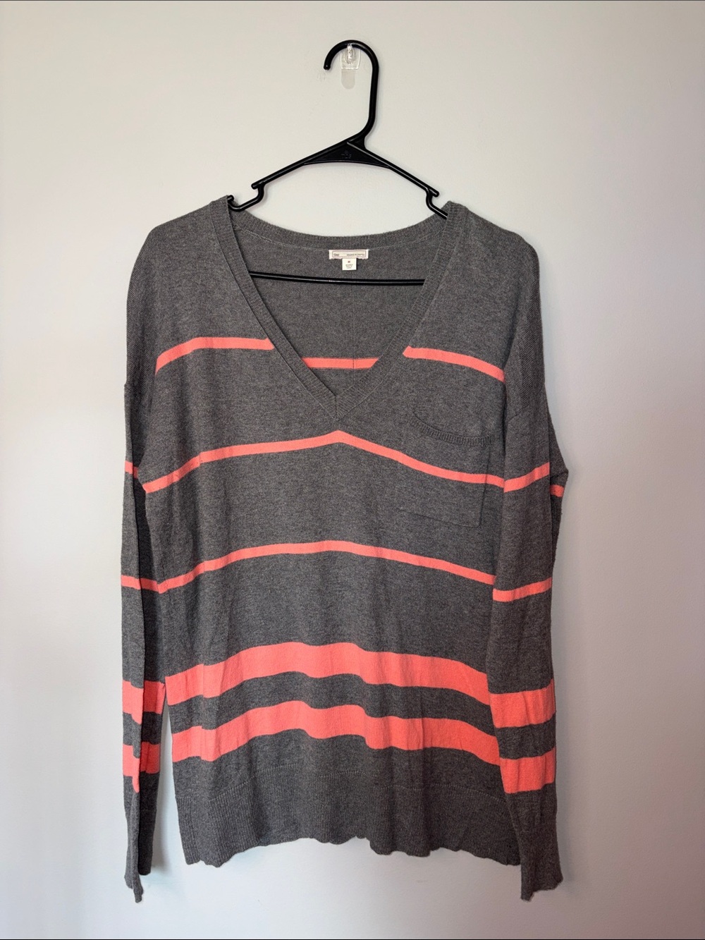 GAP Gray V-Neck Sweater with Coral Stripes Medium